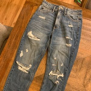 Distressed vici denim!